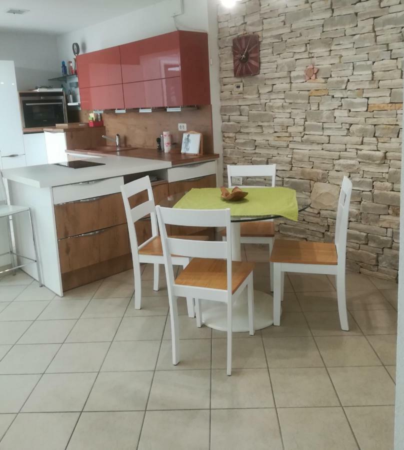 איזולה Apartma Zalka מראה חיצוני תמונה